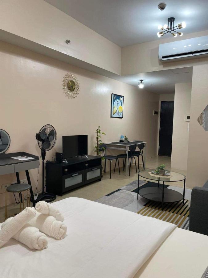 Studio Condo Building 81 Newport Boulevard Manila Exteriér fotografie