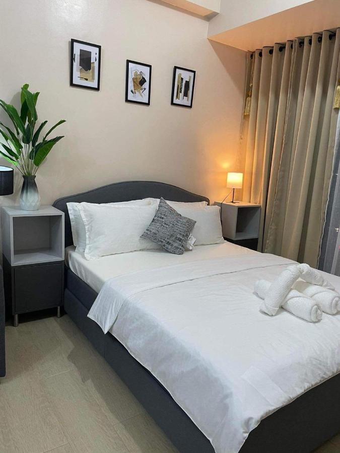 Studio Condo Building 81 Newport Boulevard Manila Exteriér fotografie