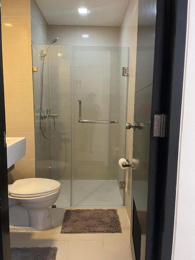 Studio Condo Building 81 Newport Boulevard Manila Exteriér fotografie